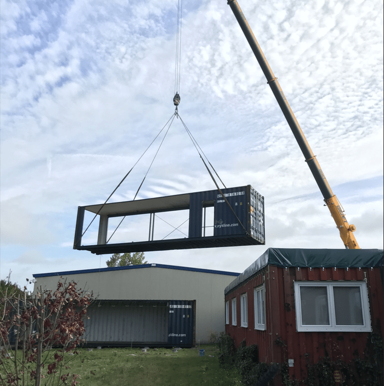 Container habitation, container bureau